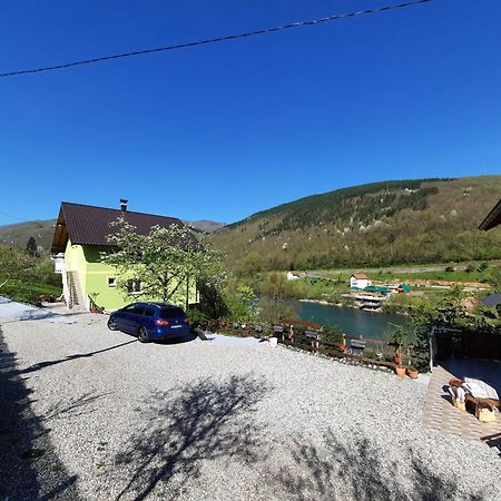 Apartmani Vila Na Drini Foca Esterno foto