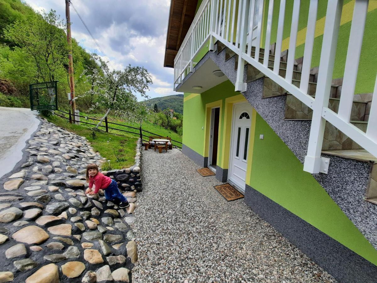 Apartmani Vila Na Drini Foca Esterno foto