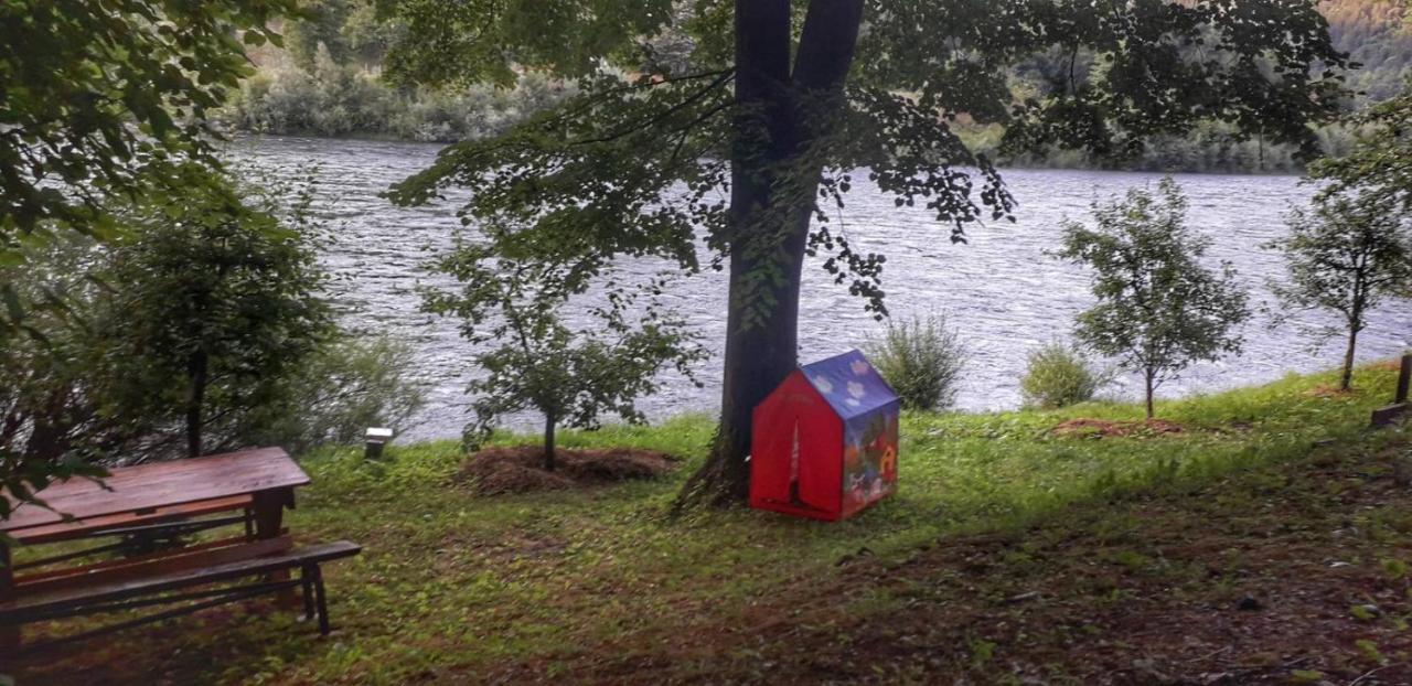 Apartmani Vila Na Drini Foca Esterno foto