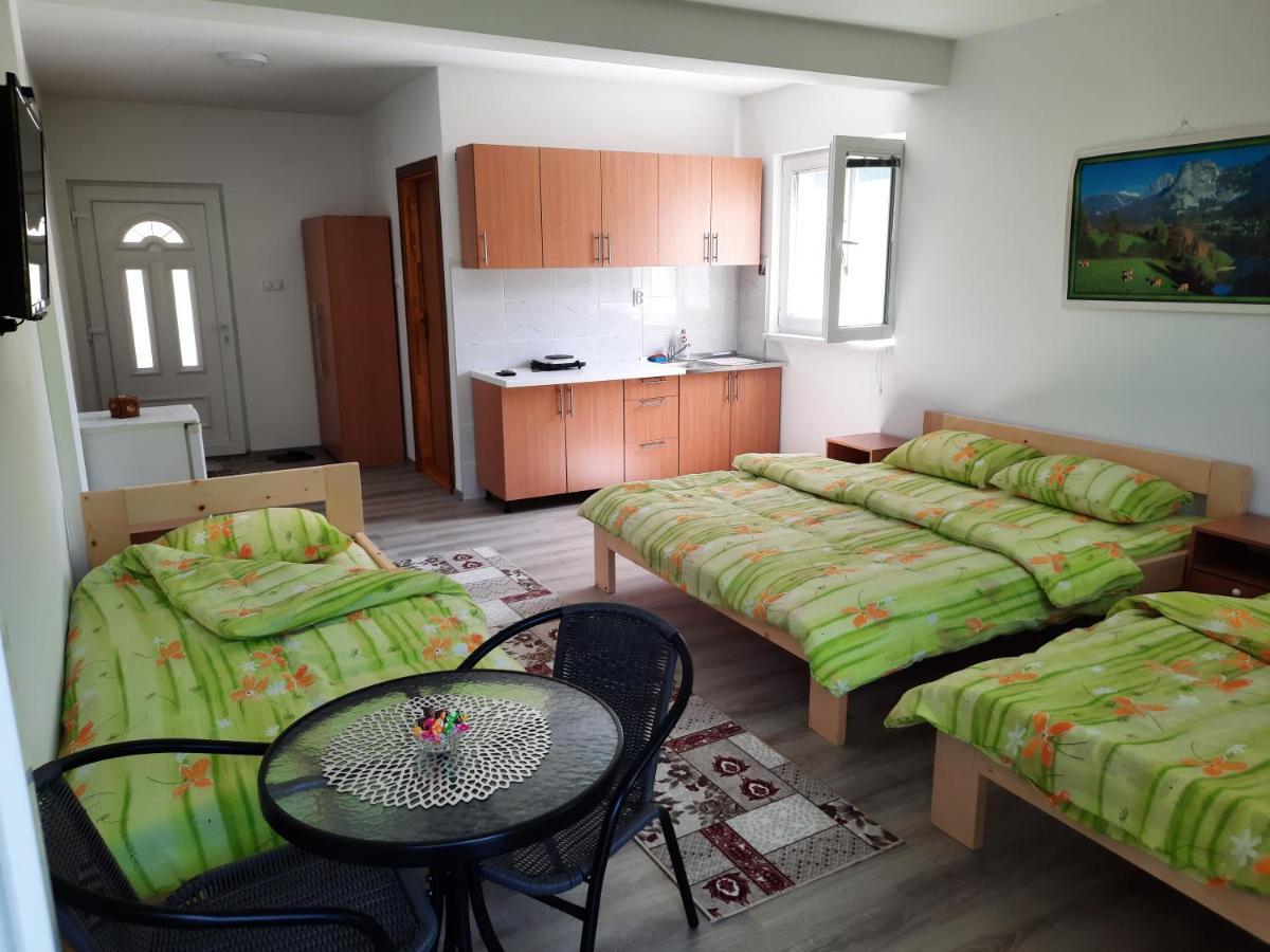 Apartmani Vila Na Drini Foca Esterno foto