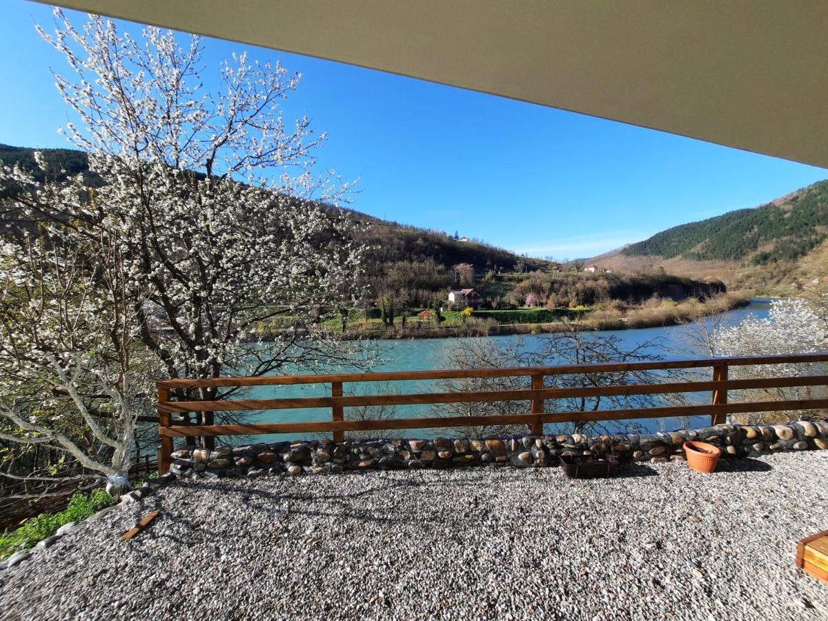 Apartmani Vila Na Drini Foca Esterno foto