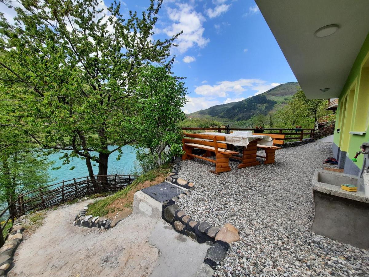 Apartmani Vila Na Drini Foca Esterno foto