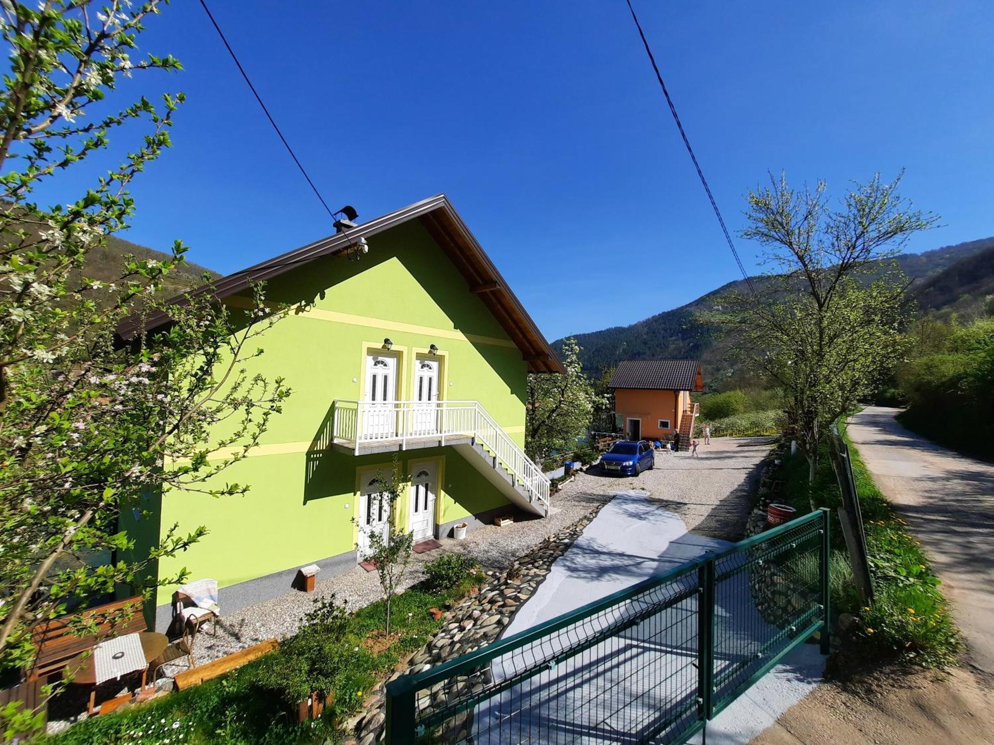 Apartmani Vila Na Drini Foca Esterno foto